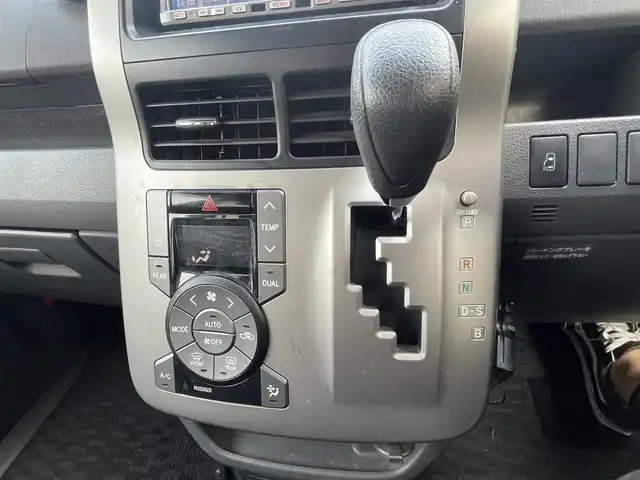 トヨタ ノア S 長崎県 2008(平20)年 14.5万km パール 純正HDDナビ/バックカメラ/左側パワースライドドア/ETC/スペアキー