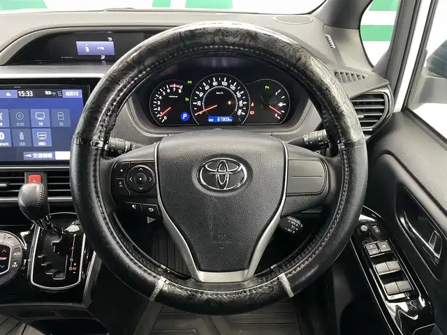 トヨタ ヴォクシー ZS 煌Ⅲ 鹿児島県 2021(令3)年 6.8万km ホワイトパールクリスタルシャイン ナビ/(フルセグTV/Bluetooth/HDMI/DVD/CD)/バックカメラ/Toyota Safety Sense/　・プリクラッシュセーフティ/　・レーンディパーチャーアラート/　・オートマチックハイビーム/　・先行車発進告知機能/横滑り防止/クルーズコントロール/両側パワースライドドア/ドライブレコーダー/ETC2.0/ハーフレザーシート/ラバーマット/電動格納ミラー/アイドリングストップ