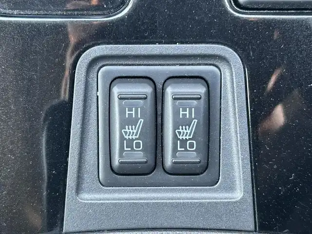 三菱 アウトランダー ＰＨＥＶ G プラスパッケージ 道南・函館 2021(令3)年 5.2万km アメジストブラック ・サンルーフ/・ハーフレザーシート/・ブラインドスポットモニター/・衝突軽減ブレーキ/・横滑り防止装置/・アイドリングストップ/・車線逸脱警報/・レーダークルーズコントロール/・純正SDナビ/・全方位カメラ/・フルセグTV/・ステアリングヒーター/・前席シートヒーター /・前席パワーシート/・パワーバックドア/・LEDヘッドライト/・オートハイビーム/・オートライト