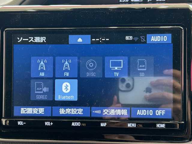 トヨタ ヴォクシー ハイブリッド ZS 埼玉県 2020(令2)年 2.2万km 黒 トヨタセーフティセンス/12.1インチフリップダウンモニター/純正9インチナビ/　　CD/DVD/フルセグ/USB/バックカメラ/両側パワースライドドア/クルーズコントロール/LEDヘッドライト/シートヒーター/純正16インチアルミホイール/プッシュスタート/アイドリングストップ/ETC2.0/禁煙車