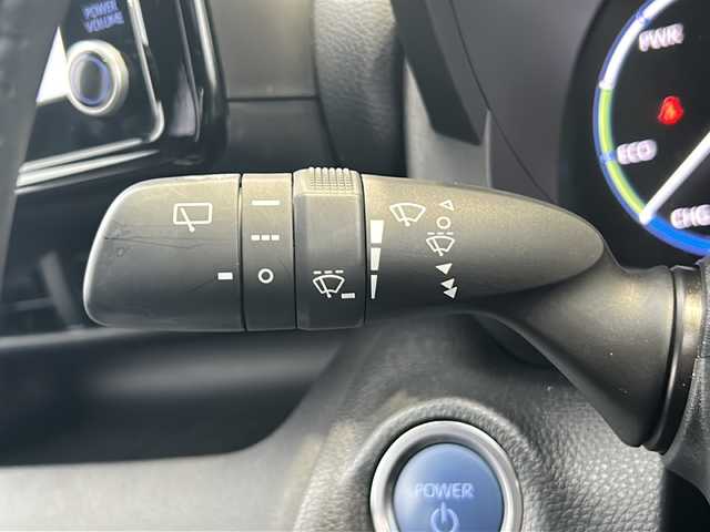 トヨタ ヤリスクロス ハイブリッド Z 静岡県 2023(令5)年 2万km ブラックマイカ 純正ディスプレイオーディオ/・AM/FM/・Bluetooth/・USB/・Miracast/主要装備/・全方位カメラ/・ドライブレコーダー/・運転席パワーシート/・運転席＋助手席シートヒーター/・ハンドルヒーター/・コーナーセンサー/・レーダークルコン/・衝突被害軽減システム/・ＬＥＤヘッドライト/・オートハイビーム/・ブラインドスポットモニター/・レーンキープアシスト/・電動パーキング