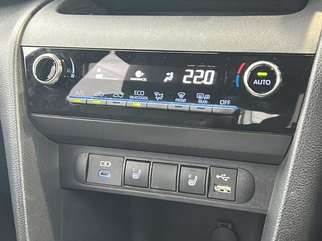 トヨタ ヤリスクロス ハイブリッド Z 静岡県 2023(令5)年 2万km ブラックマイカ 純正ディスプレイオーディオ/・AM/FM/・Bluetooth/・USB/・Miracast/主要装備/・全方位カメラ/・ドライブレコーダー/・運転席パワーシート/・運転席＋助手席シートヒーター/・ハンドルヒーター/・コーナーセンサー/・レーダークルコン/・衝突被害軽減システム/・ＬＥＤヘッドライト/・オートハイビーム/・ブラインドスポットモニター/・レーンキープアシスト/・電動パーキング