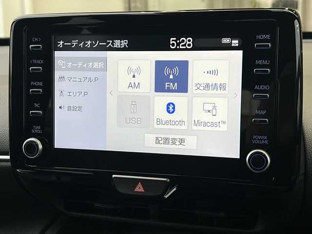 トヨタ ヤリスクロス ハイブリッド Z 静岡県 2023(令5)年 2万km ブラックマイカ 純正ディスプレイオーディオ/・AM/FM/・Bluetooth/・USB/・Miracast/主要装備/・全方位カメラ/・ドライブレコーダー/・運転席パワーシート/・運転席＋助手席シートヒーター/・ハンドルヒーター/・コーナーセンサー/・レーダークルコン/・衝突被害軽減システム/・ＬＥＤヘッドライト/・オートハイビーム/・ブラインドスポットモニター/・レーンキープアシスト/・電動パーキング