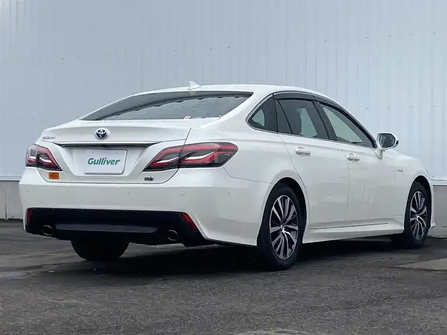 トヨタ クラウン ハイブリッド S Cパッケージ 愛媛県 2019(令1)年 3.9万km ホワイトパールクリスタルシャイン 純正ナビ（Bluetooth/フルセグテレビ/SD）/DVD/Blu-ray再生機能/全周囲カメラ/ビルトインETC/純正17インチアルミホイール/純正フロアマット/純正ドアバイザー/アダプティブクルーズコントロール/パドルシフト/ステアリングヒーター/シートヒーター/ABS/横滑り防止装置/前後コーナーセンサー/レーンキープアシスト/盗難防止装置/ブラインドスポットモニター/LEDヘッドライト/フォグランプ