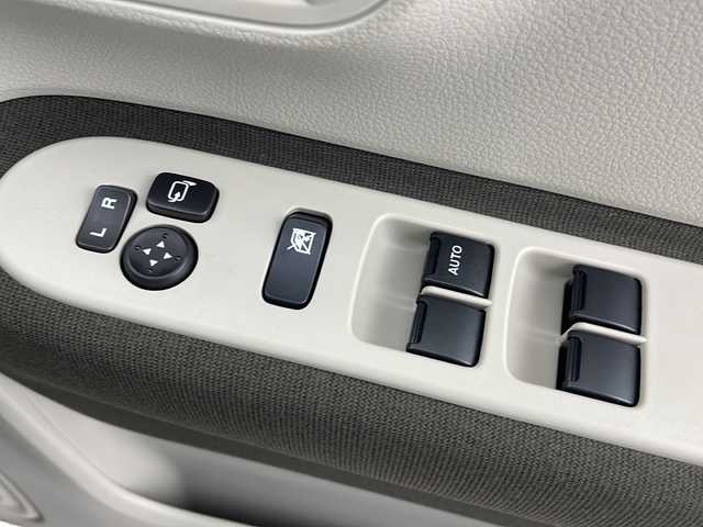 スズキ ラパン ＬＣ X 千葉県 2024(令6)年 0.3万km フォーンベージュメタリック/アーバンブラウン 2トーン セーフティサポート（予防安全技術）/・デュアルカメラブレーキサポート/・誤発進抑制機能（後方含む）/・後退時ブレーキサポート/・車線逸脱警報機能/・先行車発進お知らせ機能/・ハイビームアシスト/・リヤパーキングセンサー/・ふらつき警報機能/・標識認識機能/ハーフレザーシート/LEDヘッドライト/スマートキー