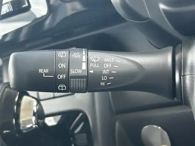 スズキ スペーシア カスタム HYBRID XS ターボ 福島県 2024(令6)年 0.7万km ピュアホワイトP スズキセーフティサポート/デュアルセンサーブレーキサポートII/アダプティブクルーズコントロール/車線維持支援機能/車線逸脱抑制機能/車線逸脱警報機能/ふらつき警報機能/標識認識機能/ハイビームアシスト/発進お知らせ機能/ヘッドアップディスプレイ/誤発進抑制機能/後方誤発進抑制機能/純正ナビゲーション/型番：CN-HZ885/【CD/DVD/SD/USB/BT/TV】/バックカメラ/ビルトインETC2.0/両側電動スライドドア/前席シートヒーター/ステアリングヒーター/ステアリングリモコン/パドルシフト/アイドリングストップ/リアサーキュレーター/シートバックテーブル/リアドアロールサンシェード/LEDオートライト/LEDフォグランプ/純正フロアマット/純正ドアバイザー