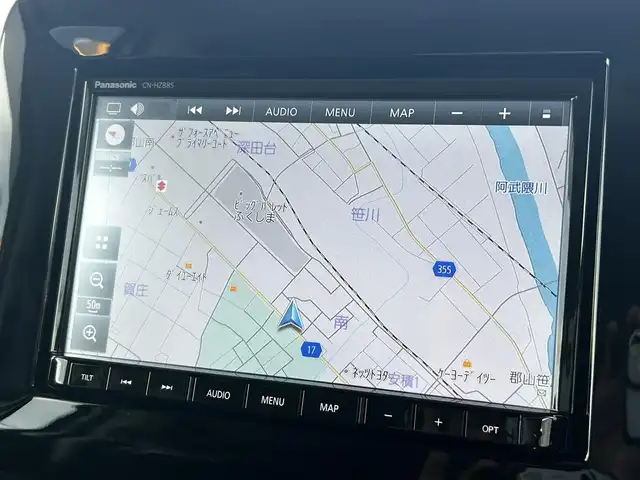 スズキ スペーシア カスタム HYBRID XS ターボ 福島県 2024(令6)年 0.7万km ピュアホワイトP スズキセーフティサポート/デュアルセンサーブレーキサポートII/アダプティブクルーズコントロール/車線維持支援機能/車線逸脱抑制機能/車線逸脱警報機能/ふらつき警報機能/標識認識機能/ハイビームアシスト/発進お知らせ機能/ヘッドアップディスプレイ/誤発進抑制機能/後方誤発進抑制機能/純正ナビゲーション/型番：CN-HZ885/【CD/DVD/SD/USB/BT/TV】/バックカメラ/ビルトインETC2.0/両側電動スライドドア/前席シートヒーター/ステアリングヒーター/ステアリングリモコン/パドルシフト/アイドリングストップ/リアサーキュレーター/シートバックテーブル/リアドアロールサンシェード/LEDオートライト/LEDフォグランプ/純正フロアマット/純正ドアバイザー