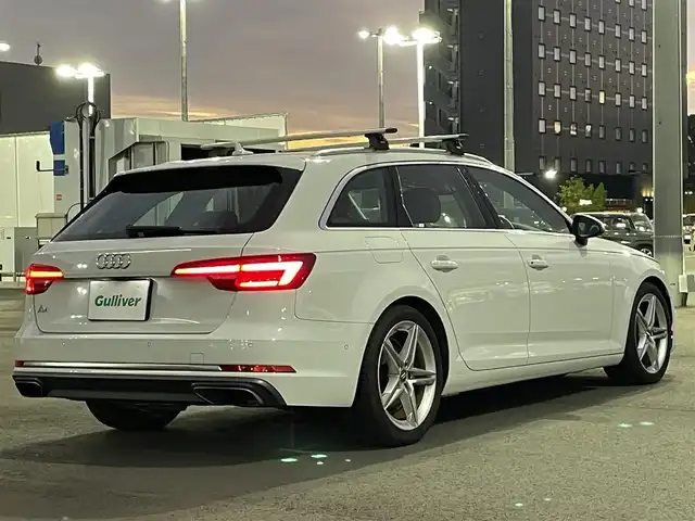 アウディ Ａ４ アバント 35TFSIスポーツ 千葉県 2019(令1)年 4.8万km グレイシアホワイトメタリック メーカーナビ/フルセグTV/Bluetooth/ETC2.0/クルーズコントロール/パドルシフト/ステアリングスイッチ/シートヒーター/スマートキー/純正フロアマット/パークアシスト/純正18インチアルミ/LEDヘッドライト