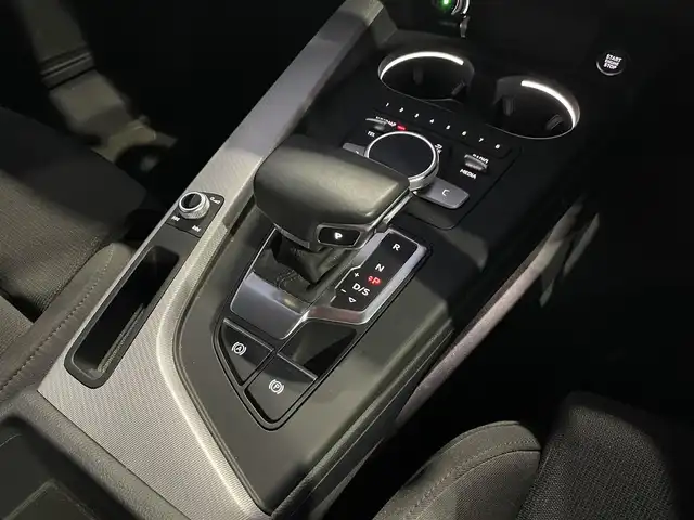 アウディ Ａ４ アバント 35TFSIスポーツ 千葉県 2019(令1)年 4.8万km グレイシアホワイトメタリック メーカーナビ/フルセグTV/Bluetooth/ETC2.0/クルーズコントロール/パドルシフト/ステアリングスイッチ/シートヒーター/スマートキー/純正フロアマット/パークアシスト/純正18インチアルミ/LEDヘッドライト