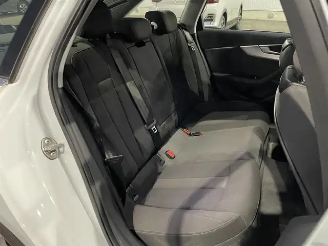 アウディ Ａ４ アバント 35TFSIスポーツ 千葉県 2019(令1)年 4.8万km グレイシアホワイトメタリック メーカーナビ/フルセグTV/Bluetooth/ETC2.0/クルーズコントロール/パドルシフト/ステアリングスイッチ/シートヒーター/スマートキー/純正フロアマット/パークアシスト/純正18インチアルミ/LEDヘッドライト