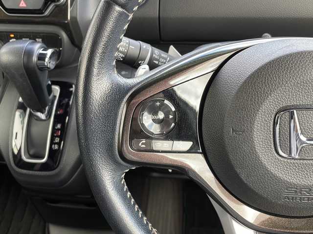 ホンダ Ｎ ＢＯＸ カスタム G L ターボ ホンダセンシング 山口県 2019(令1)年 8.4万km プレミアムグラマラスブロンズP 社外SDナビ　【AVN-D9】/・DVD再生機能有/・Bluetooth接続/・フルセグテレビ/バックカメラ/ビルトインETC/ドライブレコーダー/ホンダセンシング/・衝突軽減ブレーキ/・誤発進抑制機能/・後方誤発進抑制機能/・歩行者事故低減ステアリング/・アダプティブクルーズコントロール/・車線維持支援システム/・路外逸脱抑制機能/・先行車発進お知らせ機能/・標識認識機能/・フロントセンサーカメラ/・ソナーセンサー/ハーフレザーシート/チップアップシート/純正フロアマット/USB入力端子/両側パワースライドドア/スマートキー/プッシュスタート/スペアキー1本/純正LEDライト/純正15インチアルミホイール/ドアバイザー/保証書
