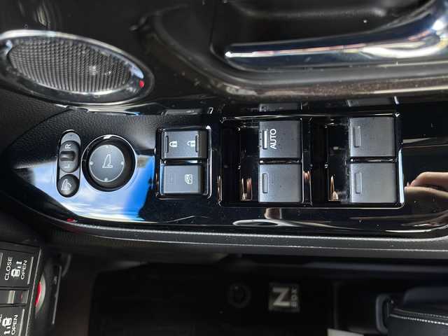 ホンダ Ｎ ＢＯＸ カスタム G L ターボ ホンダセンシング 山口県 2019(令1)年 8.4万km プレミアムグラマラスブロンズP 社外SDナビ　【AVN-D9】/・DVD再生機能有/・Bluetooth接続/・フルセグテレビ/バックカメラ/ビルトインETC/ドライブレコーダー/ホンダセンシング/・衝突軽減ブレーキ/・誤発進抑制機能/・後方誤発進抑制機能/・歩行者事故低減ステアリング/・アダプティブクルーズコントロール/・車線維持支援システム/・路外逸脱抑制機能/・先行車発進お知らせ機能/・標識認識機能/・フロントセンサーカメラ/・ソナーセンサー/ハーフレザーシート/チップアップシート/純正フロアマット/USB入力端子/両側パワースライドドア/スマートキー/プッシュスタート/スペアキー1本/純正LEDライト/純正15インチアルミホイール/ドアバイザー/保証書
