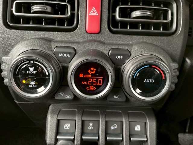 スズキ ジムニー シエラ JC 愛知県 2019(令1)年 4.7万km シフォンアイボリーメタリックブラック2トーンルーフ AIS検査済み/【2510005499】/ストラーダSDナビ/フルセグ/バックカメラ/ステアリングリモコン/クルーズコントロール/前席シートヒーター/ETC/前後ドラレコ/ロッソモデロマフラー（社外）/リフトアップキット（社外）/ウィンカーミラー/プッシュスタート/スマートキー/フロアマット/ドアバイザー/LEDヘッドライト/セーフティサポート/16AW DEANクロスカントリー（社外）/BFグッドリッチA/T KO2（社外）/フロントアンダーガード（社外）/フロントカメラ＋モニターセット（社外）/社外パーツ取付有