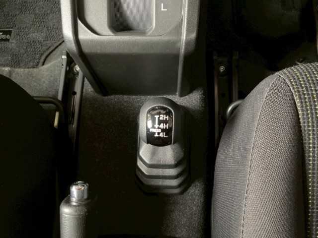 スズキ ジムニー シエラ JC 愛知県 2019(令1)年 4.7万km シフォンアイボリーメタリックブラック2トーンルーフ AIS検査済み/【2510005499】/ストラーダSDナビ/フルセグ/バックカメラ/ステアリングリモコン/クルーズコントロール/前席シートヒーター/ETC/前後ドラレコ/ロッソモデロマフラー（社外）/リフトアップキット（社外）/ウィンカーミラー/プッシュスタート/スマートキー/フロアマット/ドアバイザー/LEDヘッドライト/セーフティサポート/16AW DEANクロスカントリー（社外）/BFグッドリッチA/T KO2（社外）/フロントアンダーガード（社外）/フロントカメラ＋モニターセット（社外）/社外パーツ取付有