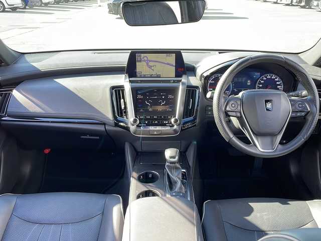 トヨタ クラウン ハイブリッド RS アドバンス Four 岩手県 2018(平30)年 2.6万km ホワイトパールクリスタルシャイン モデリスタフルエアロ(F/S/R)/純正18インチＡＷ付冬タイヤ積込/純正エンジンスターター/カードキー/純正メモリナビ/AM/FM/CD/DVD/Bluetooth/フルセグTV/純正オーディオ/トヨタセーフティセンス/バックカメラ/ETC2.0/レーダークルーズコントロール/衝突被害軽減ブレーキ/レーンキープアシスト/横滑り防止装置/前席パワーシート/オートライト/オートハイビーム/LEDヘッドライト/フォグランプ/スマートキー/プッシュスタート/電動格納ミラー/純正18インチAW/純正フロアマット/純正ドアバイザー/保証書/取扱説明書