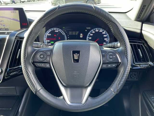 トヨタ クラウン ハイブリッド RS アドバンス Four 岩手県 2018(平30)年 2.6万km ホワイトパールクリスタルシャイン モデリスタフルエアロ(F/S/R)/純正18インチＡＷ付冬タイヤ積込/純正エンジンスターター/カードキー/純正メモリナビ/AM/FM/CD/DVD/Bluetooth/フルセグTV/純正オーディオ/トヨタセーフティセンス/バックカメラ/ETC2.0/レーダークルーズコントロール/衝突被害軽減ブレーキ/レーンキープアシスト/横滑り防止装置/前席パワーシート/オートライト/オートハイビーム/LEDヘッドライト/フォグランプ/スマートキー/プッシュスタート/電動格納ミラー/純正18インチAW/純正フロアマット/純正ドアバイザー/保証書/取扱説明書