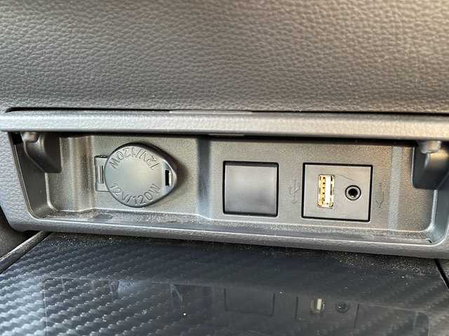 トヨタ クラウン ハイブリッド RS アドバンス Four 岩手県 2018(平30)年 2.6万km ホワイトパールクリスタルシャイン モデリスタフルエアロ(F/S/R)/純正18インチＡＷ付冬タイヤ積込/純正エンジンスターター/カードキー/純正メモリナビ/AM/FM/CD/DVD/Bluetooth/フルセグTV/純正オーディオ/トヨタセーフティセンス/バックカメラ/ETC2.0/レーダークルーズコントロール/衝突被害軽減ブレーキ/レーンキープアシスト/横滑り防止装置/前席パワーシート/オートライト/オートハイビーム/LEDヘッドライト/フォグランプ/スマートキー/プッシュスタート/電動格納ミラー/純正18インチAW/純正フロアマット/純正ドアバイザー/保証書/取扱説明書