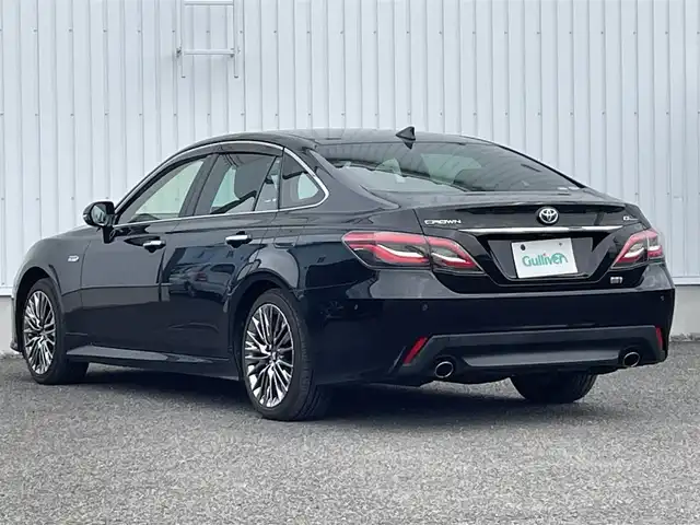 トヨタ クラウン ハイブリッド G－エグゼクティブ 熊本県 2018(平30)年 3.6万km プレシャスブラックパール 純正ナビ　BT/CD/DVD/SD/AM/FM/・フルセグTV/全方位カメラ/・バックカメラ/トヨタセーフティーセンス/全席パワーシート/D/Nシートヒーター、エアーシート/ビルトインETC/革巻きステアリング/・ステアリングヒーター/・ステアリングリモコン/・パドルシフト/電子パーキングブレーキ/・オートブレーキホールド/プッシュスタート/・スマートキー/・スペアキー×１/・カードキー/純正AW/純正フロアマット/純正ドアバイザー/ロールサンシェード