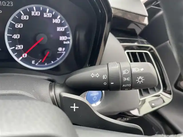 トヨタ クラウン ハイブリッド G－エグゼクティブ 熊本県 2018(平30)年 3.6万km プレシャスブラックパール 純正ナビ　BT/CD/DVD/SD/AM/FM/・フルセグTV/全方位カメラ/・バックカメラ/トヨタセーフティーセンス/全席パワーシート/D/Nシートヒーター、エアーシート/ビルトインETC/革巻きステアリング/・ステアリングヒーター/・ステアリングリモコン/・パドルシフト/電子パーキングブレーキ/・オートブレーキホールド/プッシュスタート/・スマートキー/・スペアキー×１/・カードキー/純正AW/純正フロアマット/純正ドアバイザー/ロールサンシェード