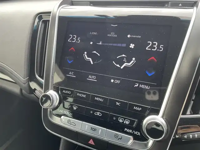 トヨタ クラウン ハイブリッド G－エグゼクティブ 熊本県 2018(平30)年 3.6万km プレシャスブラックパール 純正ナビ　BT/CD/DVD/SD/AM/FM/・フルセグTV/全方位カメラ/・バックカメラ/トヨタセーフティーセンス/全席パワーシート/D/Nシートヒーター、エアーシート/ビルトインETC/革巻きステアリング/・ステアリングヒーター/・ステアリングリモコン/・パドルシフト/電子パーキングブレーキ/・オートブレーキホールド/プッシュスタート/・スマートキー/・スペアキー×１/・カードキー/純正AW/純正フロアマット/純正ドアバイザー/ロールサンシェード