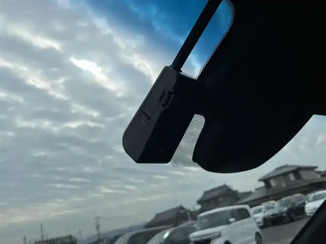 トヨタ クラウン ハイブリッド G－エグゼクティブ 熊本県 2018(平30)年 3.6万km プレシャスブラックパール 純正ナビ　BT/CD/DVD/SD/AM/FM/・フルセグTV/全方位カメラ/・バックカメラ/トヨタセーフティーセンス/全席パワーシート/D/Nシートヒーター、エアーシート/ビルトインETC/革巻きステアリング/・ステアリングヒーター/・ステアリングリモコン/・パドルシフト/電子パーキングブレーキ/・オートブレーキホールド/プッシュスタート/・スマートキー/・スペアキー×１/・カードキー/純正AW/純正フロアマット/純正ドアバイザー/ロールサンシェード