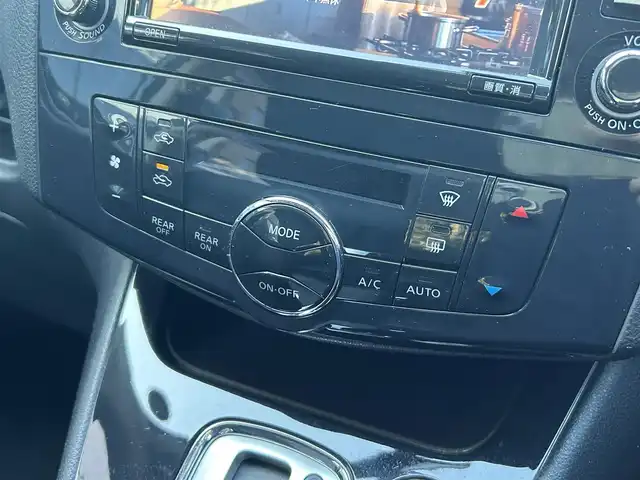 日産 セレナ ハイウェイスター 東京都 2011(平23)年 6.6万km スチールブルー ワンオーナー/純正ナビ/・DVD/フルセグTV/USBオーディオ/バックカメラ/後席エンターテイメントシステム/・後席ディスプレイ（リモコン付き）/パノラミックルーフ/両側パワースライドドア/ビルトインETC/取扱説明書/保証書