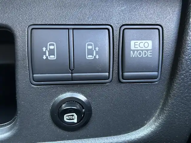 日産 セレナ ハイウェイスター 東京都 2011(平23)年 6.6万km スチールブルー ワンオーナー/純正ナビ/・DVD/フルセグTV/USBオーディオ/バックカメラ/後席エンターテイメントシステム/・後席ディスプレイ（リモコン付き）/パノラミックルーフ/両側パワースライドドア/ビルトインETC/取扱説明書/保証書