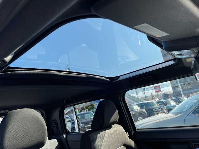 ダイハツ タフト G ターボ 長野県 2020(令2)年 2.4万km ブラックマイカメタリック 禁煙車/4WDターボ/純正ナビ(NMZL-W70D)/FM/AM/CD/DVD/Bluetooth/HDMI/フルセグTV/バックカメラ/USB入力端子/ムーンルーフ/アイドリングストップ/電動パーキングブレーキ/ブレーキホールド/ルーフレール/コーナーセンサー/ドライブレコーダー/ETC/純正AW15インチ/レーダークルーズコントロール/衝突軽減ブレーキ/レーンキープアシスト/横滑り防止装置/LEDヘッドライト/オートマチックハイビーム/プッシュスタート/スマートキー