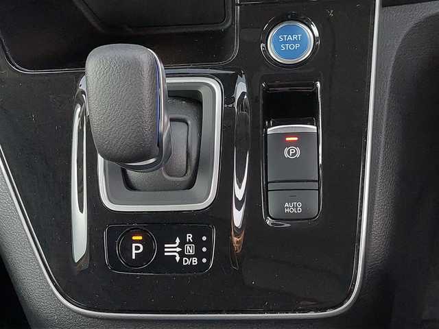 日産 セレナ e－パワー ハイウェイスター V 三重県 2022(令4)年 3.9万km ダイヤモンドブラック 純正ナビ/　・フルセグTV/　・CD/DVD/　・Bluetooth接続/　・HDMI/　・USB/　・AM/FMラジオ/アラウンドビューモニター/ビルトインETC/ドライブレコーダー/プロパイロット/追従式クルーズコントロール/両側パワースライドドア/コーナーセンサー/純正１６インチアルミ/純正フロアマット/プッシュスタート/スマートキー/保証書/整備記録簿/取扱説明書