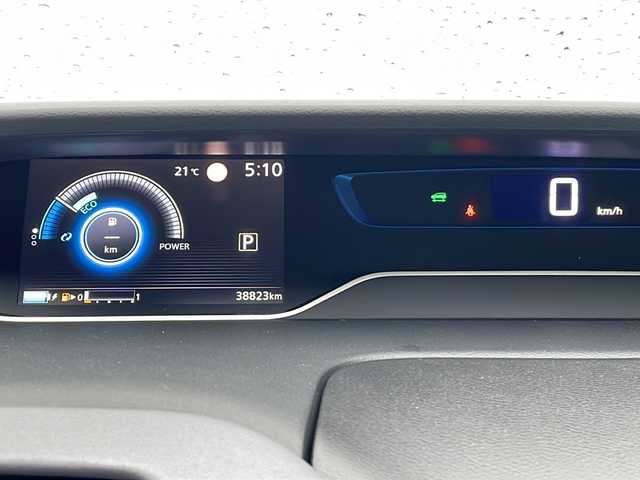日産 セレナ e－パワー ハイウェイスター V 三重県 2022(令4)年 3.9万km ダイヤモンドブラック 純正ナビ/　・フルセグTV/　・CD/DVD/　・Bluetooth接続/　・HDMI/　・USB/　・AM/FMラジオ/アラウンドビューモニター/ビルトインETC/ドライブレコーダー/プロパイロット/追従式クルーズコントロール/両側パワースライドドア/コーナーセンサー/純正１６インチアルミ/純正フロアマット/プッシュスタート/スマートキー/保証書/整備記録簿/取扱説明書/横滑り防止/ドライブレコーダー/フリップダウンモニター/電動格納ミラー/禁煙車/LEDヘッドライト/フォグライト/アイドリングストップ/衝突軽減ブレーキ/ウィンカーミラー/純正フロアマット