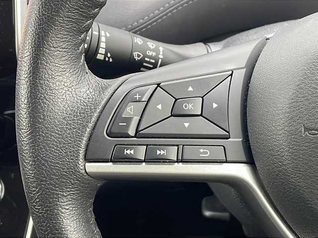 日産 セレナ e－パワー ハイウェイスター V 三重県 2022(令4)年 3.9万km ダイヤモンドブラック 純正ナビ/　・フルセグTV/　・CD/DVD/　・Bluetooth接続/　・HDMI/　・USB/　・AM/FMラジオ/アラウンドビューモニター/ビルトインETC/ドライブレコーダー/プロパイロット/追従式クルーズコントロール/両側パワースライドドア/コーナーセンサー/純正１６インチアルミ/純正フロアマット/プッシュスタート/スマートキー/保証書/整備記録簿/取扱説明書/横滑り防止/ドライブレコーダー/フリップダウンモニター/電動格納ミラー/禁煙車/LEDヘッドライト/フォグライト/アイドリングストップ/衝突軽減ブレーキ/ウィンカーミラー/純正フロアマット