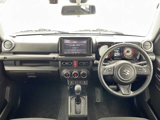 スズキ ジムニー シエラ JC 千葉県 2019(平31)年 1.9万km ブルーイッシュブラックパール3 ４WD/スズキセーフティサポート/衝突軽減ブレーキ/車線逸脱警報機能/ダウンヒルアシスト/純正ナビ/AM/FM/CD/DVD/Bluetooth/フルセグTV/バックカメラ/クルーズコントロール/シートヒーター（D/N席）/革巻きステアリング/ステアリングスイッチ/LEDヘッドライト/ドライブレコーダー/ETC/純正アルミホイール/純正フロアマット/プッシュスタート/スマートキー