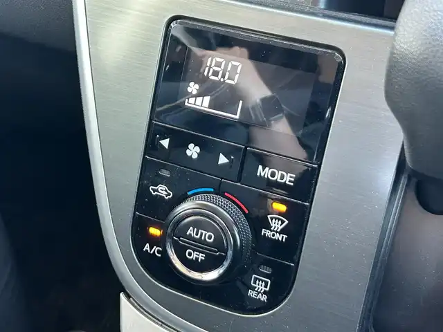 ダイハツ ムーヴ カスタム X SAⅡ 静岡県 2015(平27)年 3.8万km ブラックマイカメタリック スマートアシスト２/ナビ/フルセグＴＶ/ＤＶＤ再生/バックカメラ/ドラレコ/ＢＴオーディオ/スマートキー/プッシュスタート/ＬＥＤヘッド/フォグライト/オートエアコン/純正フロアマット/純正１４ＡＷ