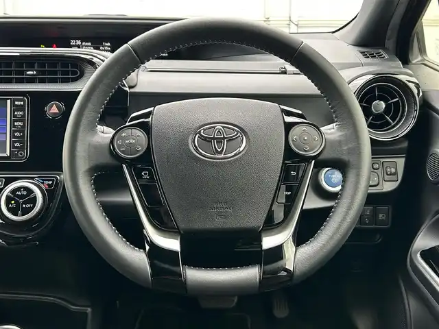 トヨタ アクア クロスオーバー グラム 岩手県 2020(令2)年 6.4万km オリーブマイカM トヨタセーフティセンス/　・プリクラッシュセーフティ/　・レーンディパーチャーアラート/　・オートマチックハイビーム/　・レーダークルーズコントロール/純正メモリナビ　/　　CD/BT/パノラミックビューモニター/バックカメラ/合皮ハーフレザーシート/シートヒーター/純正16インチアルミホイール/ルーフレール/オートエアコン/アイドリングストップ/スマートキー/ビルトインETC