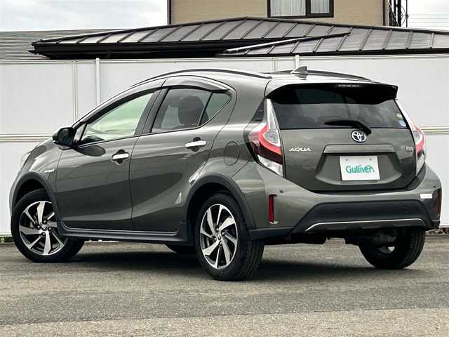 トヨタ アクア クロスオーバー グラム 沖縄県 2020(令2)年 6.4万km オリーブマイカM セーフティセンス　純正ナビ　全周囲Ｃ　Ｂｌｕｅｔｏｏｔｈ　ＴＶ　ビルドインＥＴＣ　ハーフレザーシート　シートヒーター　純正１６ＡＷ　ｎａｎｏｅ　ルーフレール　オートＬＥＤライト　スマートキー