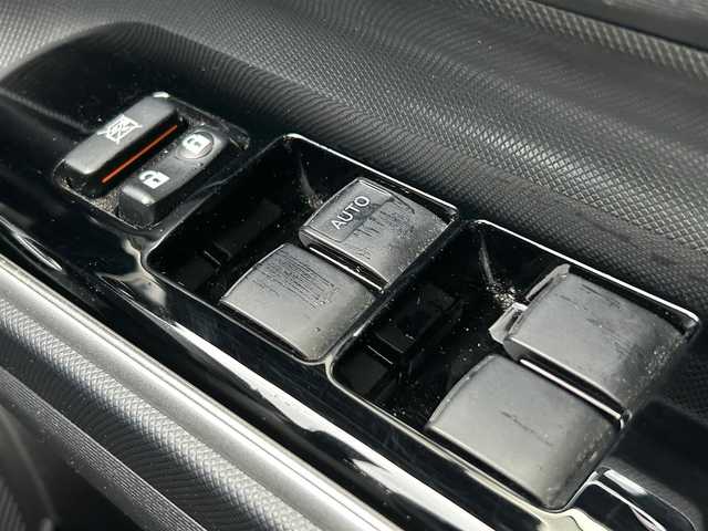 トヨタ アクア クロスオーバー グラム 沖縄県 2020(令2)年 6.4万km オリーブマイカM セーフティセンス　純正ナビ　全周囲Ｃ　Ｂｌｕｅｔｏｏｔｈ　ＴＶ　ビルドインＥＴＣ　ハーフレザーシート　シートヒーター　純正１６ＡＷ　ｎａｎｏｅ　ルーフレール　オートＬＥＤライト　スマートキー
