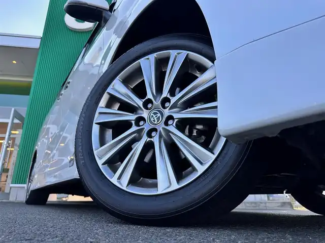 トヨタ アルファード S タイプゴールドⅡ 宮城県 2022(令4)年 4万km ホワイトパールクリスタルシャイン ツインムーンルーフ/デジタルインナーミラー/ブラインドスポットモニター/パーキングサポートブレーキ（後方接近車両）/スペアタイヤ/＝＝＝/TRDエアロ（F/S/R）/TRDマフラー/セーフティセンス/・プリクラッシュセーフティ/・レーントレーシングアシスト/・ロードサインアシスト/・アダプティブハイビームシステム/・レーダークルーズコントロール（全車速追従機能付）/パーキングサポートブレーキ（前後方静止物）/9インチディスプレイオーディオ/・ナビ機能付/・Bluetooth/・フルセグTV/バックカメラ/ビルトインETC/AC100V/100Wコンセント/パワーバックドア/両側パワースライドドア/ハーフレザーシート/ウッドコンビステアリング/電動パーキングブレーキ/ブレーキホールド/3眼LEDヘッドランプ/シーケンシャルターンランプ/スマートキー＆プッシュスタート/純正18インチAW/フロアマット/ドアバイザー/W/サイド/カーテンエアバッグ