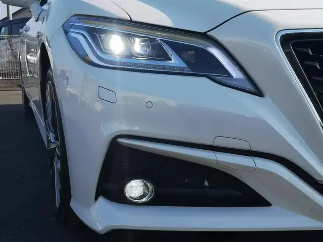 トヨタ クラウン ハイブリッド G－エグゼクティブ 茨城県 2018(平30)年 5.7万km ホワイトパールクリスタルシャイン 純正ナビ/【AM・FM・SD・DISC・USB・BT・AUX・TV】/パーキングアシスト/パワーシート/シートメモリ/シートヒーター/エアシート/ステアリングヒーター/BSM/HUD/パドルシフト/レーダークルコン/ETC2.0/全方位カメラ/前後コーナーセンサー/スマートルームミラー