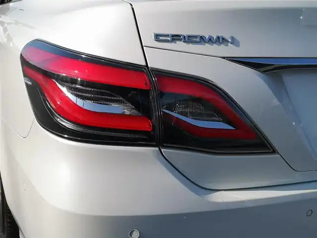 トヨタ クラウン ハイブリッド G－エグゼクティブ 茨城県 2018(平30)年 5.7万km ホワイトパールクリスタルシャイン 純正ナビ/【AM・FM・SD・DISC・USB・BT・AUX・TV】/パーキングアシスト/パワーシート/シートメモリ/シートヒーター/エアシート/ステアリングヒーター/BSM/HUD/パドルシフト/レーダークルコン/ETC2.0/全方位カメラ/前後コーナーセンサー/スマートルームミラー