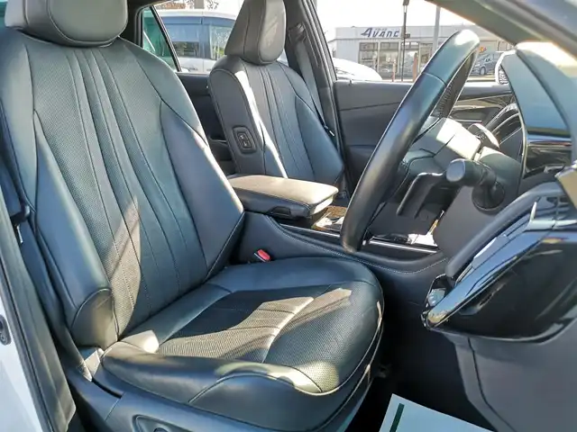 トヨタ クラウン ハイブリッド G－エグゼクティブ 茨城県 2018(平30)年 5.7万km ホワイトパールクリスタルシャイン 純正ナビ/【AM・FM・SD・DISC・USB・BT・AUX・TV】/パーキングアシスト/パワーシート/シートメモリ/シートヒーター/エアシート/ステアリングヒーター/BSM/HUD/パドルシフト/レーダークルコン/ETC2.0/全方位カメラ/前後コーナーセンサー/スマートルームミラー