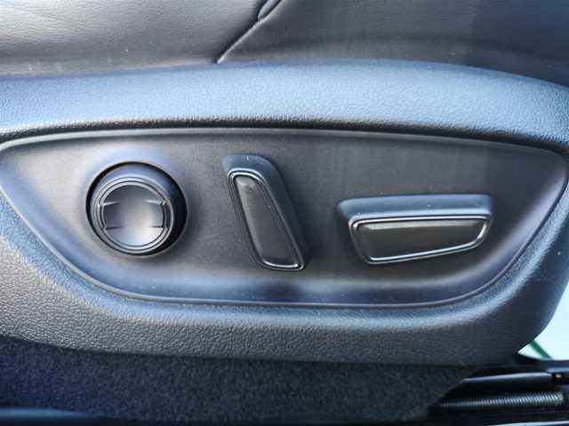 トヨタ クラウン ハイブリッド G－エグゼクティブ 茨城県 2018(平30)年 5.7万km ホワイトパールクリスタルシャイン 純正ナビ/【AM・FM・SD・DISC・USB・BT・AUX・TV】/パーキングアシスト/パワーシート/シートメモリ/シートヒーター/エアシート/ステアリングヒーター/BSM/HUD/パドルシフト/レーダークルコン/ETC2.0/全方位カメラ/前後コーナーセンサー/スマートルームミラー