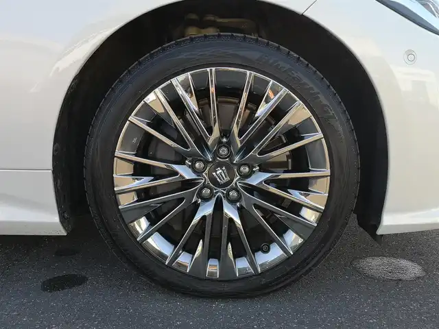 トヨタ クラウン ハイブリッド G－エグゼクティブ 茨城県 2018(平30)年 5.7万km ホワイトパールクリスタルシャイン 純正ナビ/【AM・FM・SD・DISC・USB・BT・AUX・TV】/パーキングアシスト/パワーシート/シートメモリ/シートヒーター/エアシート/ステアリングヒーター/BSM/HUD/パドルシフト/レーダークルコン/ETC2.0/全方位カメラ/前後コーナーセンサー/スマートルームミラー