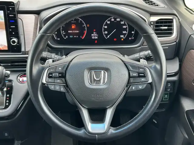 ホンダ オデッセイ アブソルート 茨城県 2021(令3)年 8.3万km プレミアムヴィーナスブラックP ワンオーナー/純正ナビ/　(VXU-217DYi)/フルセグ/全方位カメラ/Bluetooth/ETC2.0/AppleCarPlay/ドライブレコーダー/　(DRV-MR745)/ハーフレザーシート/3列シート/オットマン/運転席電動シート/LEDヘッドライト/後方コーナーセンサー/駐車支援機能/レーンキープアシスト/横滑り防止機能/純正アルミホイール/純正フロアマット