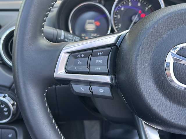 マツダ ロードスター ＲＦ S 埼玉県 2023(令5)年 0.7万km プラチナクォーツメタリック ワンオーナー/バックカメラ/クルーズコントロール/プッシュスタート/ETC/運転席エアバッグ	/助手席エアバッグ	/サイドエアバッグ	/ＡＢＳ（アンチロックブレーキ）	/トラクションコントロール	/前席シートベルトプリテンショナー	/前席シートベルトフォースリミッター	/サイドインパクトバー	/ブレーキアシスト	/衝突安全ボディ	/EBD	/盗難防止装置/エアコン	フルオート/パワーウィンド	/集中ドアロック	/ステアリングホイールテレスコピック機構	/ステアリングホイールチルト	/クルーズコントロール	/本革巻きステアリング	/アルミホイール	17インチ/横滑り防止装置	/衝突防止装置	/衝突防止装置名称	スマート・シティ・ブレーキ・サポート/衝突軽減装置	/ヒルスタートアシスト	/レインセンサー	/クリアランスソナー/アイドリングストップ/AUX入力端子	/USB入力端子/シートヒーター運転席