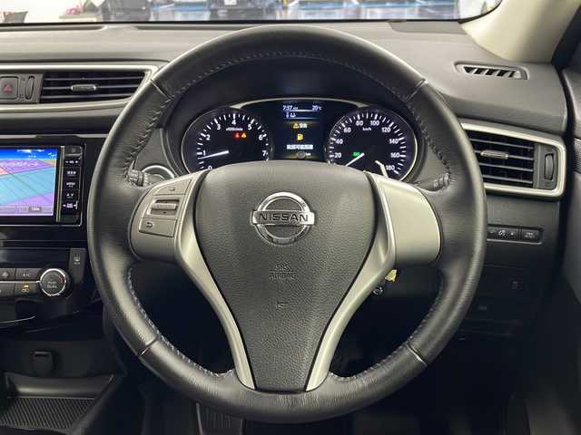 日産 エクストレイル 20X エクストリーマーX Eブレーキ 岐阜県 2015(平27)年 2.6万km ブリリアントホワイトパール エマージェンシーブレーキ/4WD/社外ナビ/　(AM/FM/CD/DVD/Bluetooth/フルセグTV)/バックカメラ/カプロンシート/シートヒーター/革巻きステアリング/ステアリングスイッチ/ドライブレコーダー/ETC/ルーフレール/純正アルミホイール/純正フロアマット/純正ドアバイザー