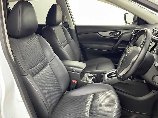 日産 エクストレイル 20X エクストリーマーX Eブレーキ 岐阜県 2015(平27)年 2.6万km ブリリアントホワイトパール エマージェンシーブレーキ/4WD/社外ナビ/　(AM/FM/CD/DVD/Bluetooth/フルセグTV)/バックカメラ/カプロンシート/シートヒーター/革巻きステアリング/ステアリングスイッチ/ドライブレコーダー/ETC/ルーフレール/純正アルミホイール/純正フロアマット/純正ドアバイザー