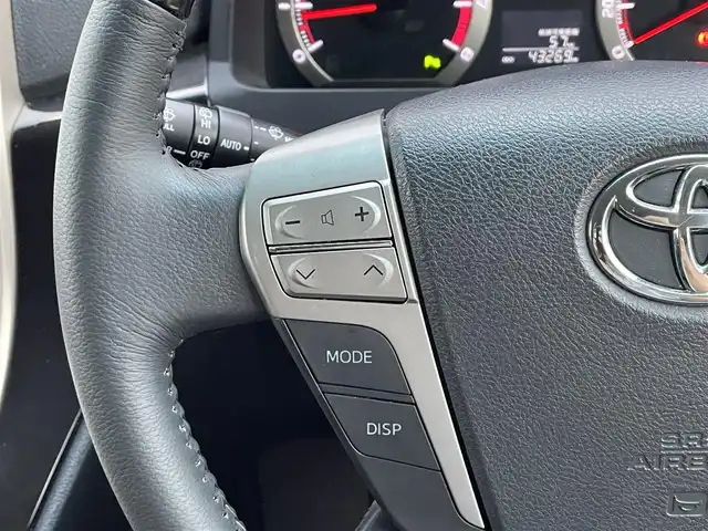トヨタ ヴェルファイア 2．4Z ゴールデンアイズⅡ 愛知県 2014(平26)年 4.4万km ブラック 純正HDDナビ/バックカメラ/フルセグTV/CD/DVD再生/ETC/ミュージックサーバー(HDD録音)/Bluetooth接続/クルーズコントロール/MTモード付AT/3列シート/ハーフレザーシート/両側パワースライドドア/純正フロアマット/ウォークスルー(2列目)/オットマン(2列目)/純正18インチアルミホイール/オートライト/コーナーセンサー/横滑り防止装置/全席オートエアコン/ルーフカラーイルミネーション/スマートキー/プッシュスタート