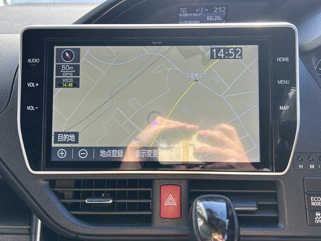 トヨタ エスクァイア Gi 岐阜県 2020(令2)年 4.8万km ブラック 登録時走行距離48345km/純正１０型ナビ/フルセグＴＶ/バックカメラ/後席フリップダウンモニター/ハーフレザーシート/シートヒータ/両側パワースライドドア/クルーズコントロール/ＥＴＣ/ＵＳＢ/Ｂｌｕｅ　ｔｏｏｔｈ/MT付きAT/ドアバイザー/スマホホルダー/プッシュスタート/スマートキー/ABS/横滑り防止装置/レーンキープアシスト/盗難防止装置/オートライト/オートマチックハイビーム/エアバッグ/衝突被害軽減システム