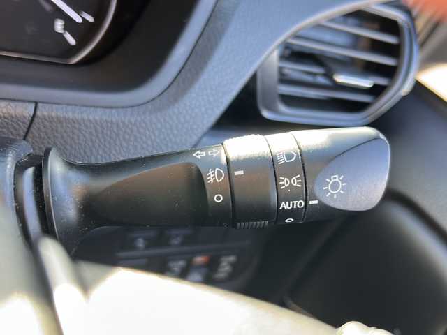 トヨタ エスクァイア Gi 岐阜県 2020(令2)年 4.8万km ブラック 登録時走行距離48345km/純正１０型ナビ/フルセグＴＶ/バックカメラ/後席フリップダウンモニター/ハーフレザーシート/シートヒータ/両側パワースライドドア/クルーズコントロール/ＥＴＣ/ＵＳＢ/Ｂｌｕｅ　ｔｏｏｔｈ/MT付きAT/ドアバイザー/スマホホルダー/プッシュスタート/スマートキー/ABS/横滑り防止装置/レーンキープアシスト/盗難防止装置/オートライト/オートマチックハイビーム/エアバッグ/衝突被害軽減システム