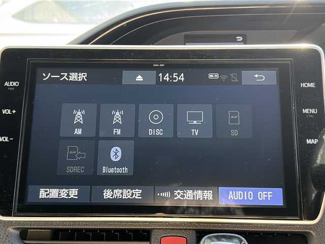 トヨタ エスクァイア Gi 岐阜県 2020(令2)年 4.8万km ブラック 登録時走行距離48345km/純正１０型ナビ/フルセグＴＶ/バックカメラ/後席フリップダウンモニター/ハーフレザーシート/シートヒータ/両側パワースライドドア/クルーズコントロール/ＥＴＣ/ＵＳＢ/Ｂｌｕｅ　ｔｏｏｔｈ/MT付きAT/ドアバイザー/スマホホルダー/プッシュスタート/スマートキー/ABS/横滑り防止装置/レーンキープアシスト/盗難防止装置/オートライト/オートマチックハイビーム/エアバッグ/衝突被害軽減システム